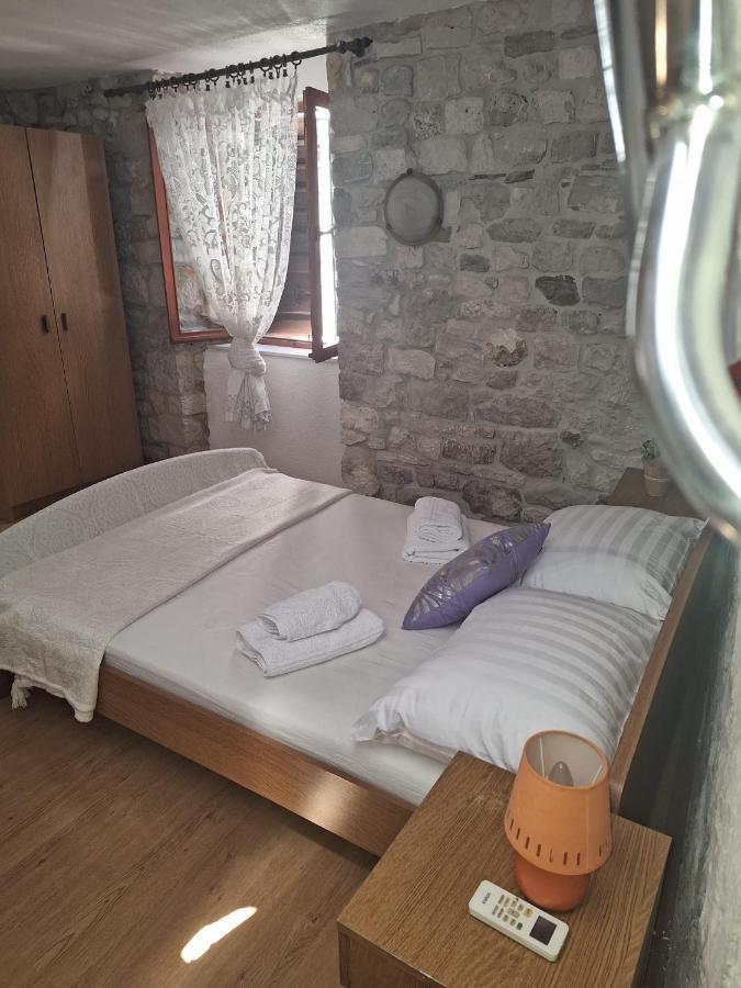 Apartment Tonka Trogir Ngoại thất bức ảnh